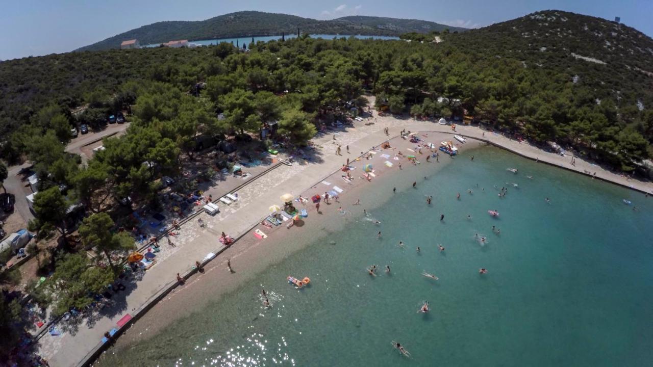 Tisno Resort Екстериор снимка