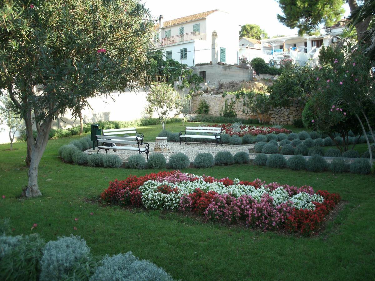 Tisno Resort Екстериор снимка
